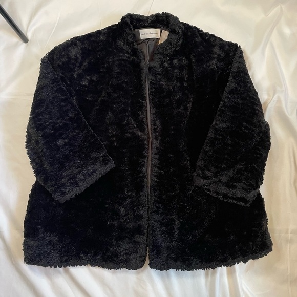 Alfred Dunner Jackets & Blazers - Alfred Dunner size 12 black faux fur jacket